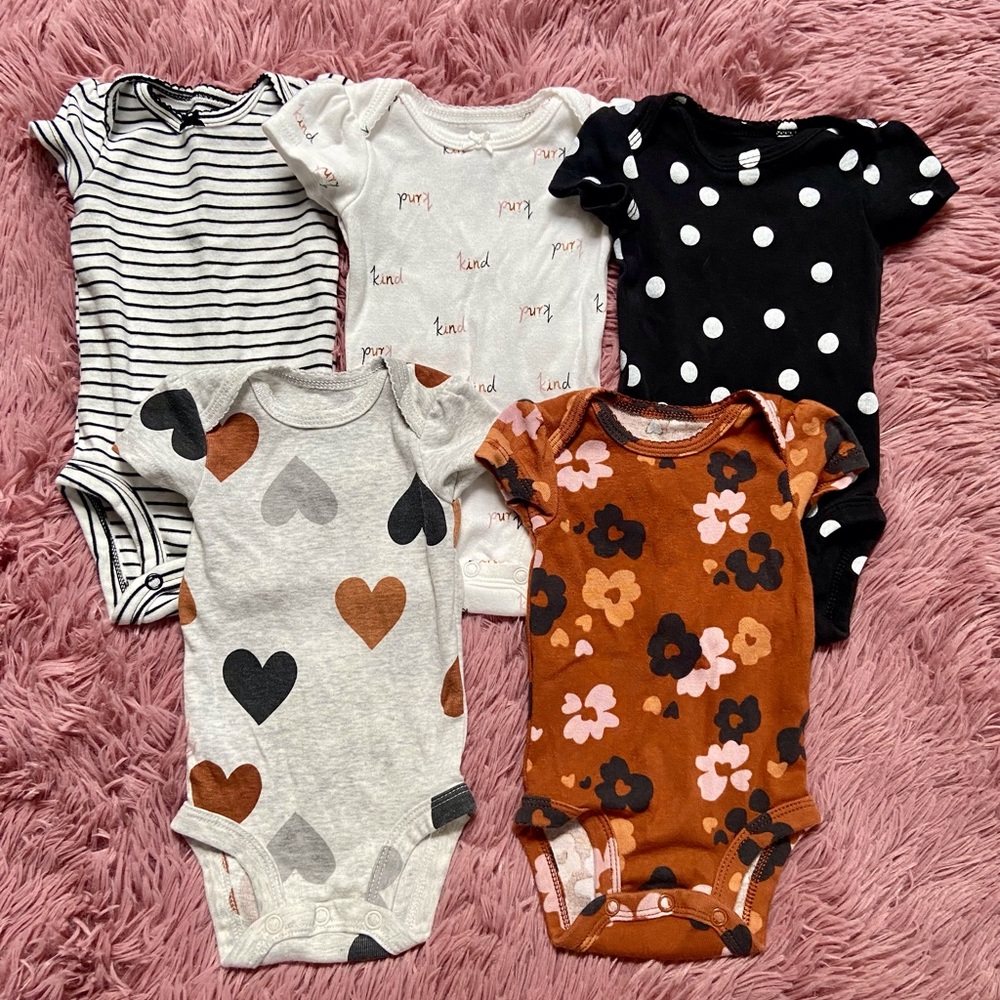 Carter’s Onesies 5PC Set